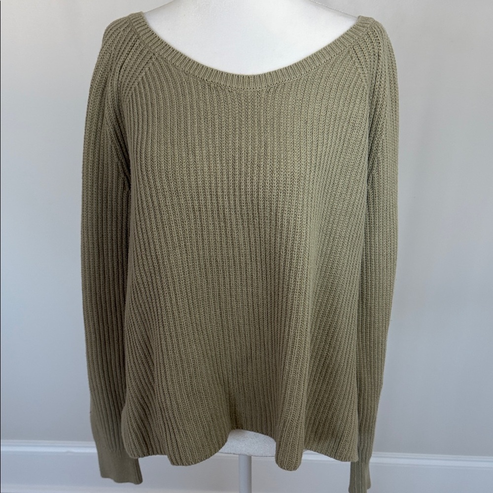 Banana Republic Women's Ribbed Knit Sweater - Olive green size Med - Picture 2 of 13